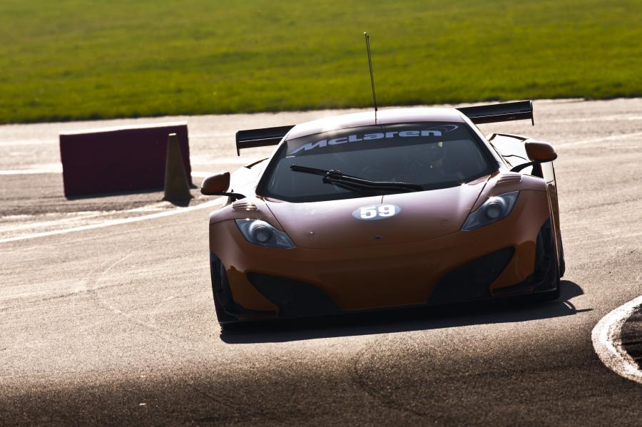  McLaren MP4-12C GT3 2011 года  (фото 44 из 107)